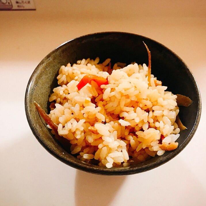 簡単混ぜるだけ!鶏ごぼうご飯